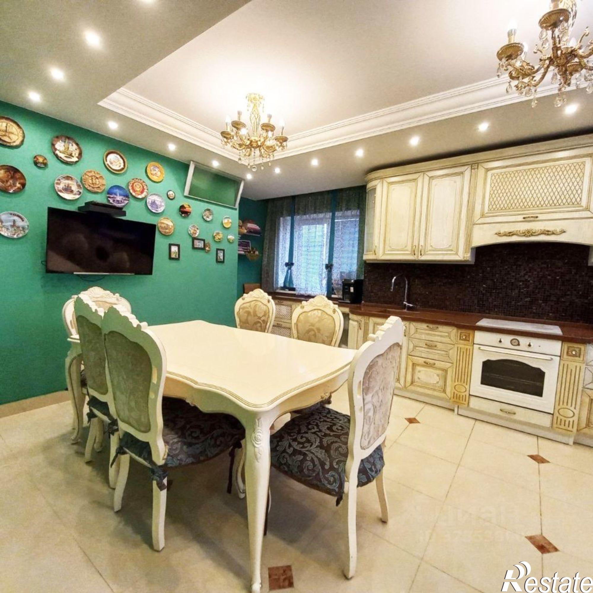 Купить дачу, дом, коттедж за 18 000 000 рублей на улица Чайкиной, 30