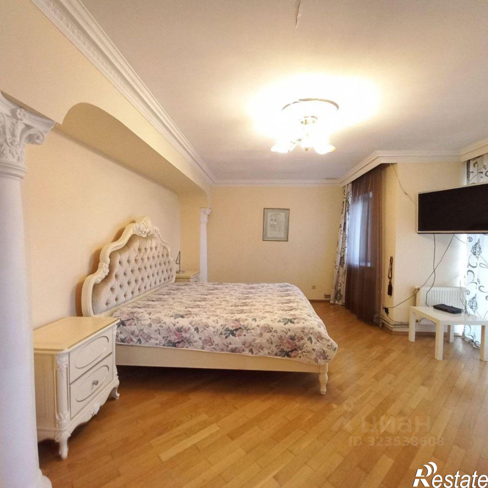 Купить дачу, дом, коттедж за 18 000 000 рублей на улица Чайкиной, 30