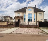 коттедж 468 кв м улица Чайкиной, 30