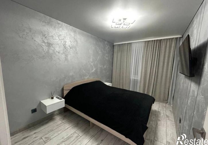 2-комн квартира улица 50 лет Октября, 72,  д. 72