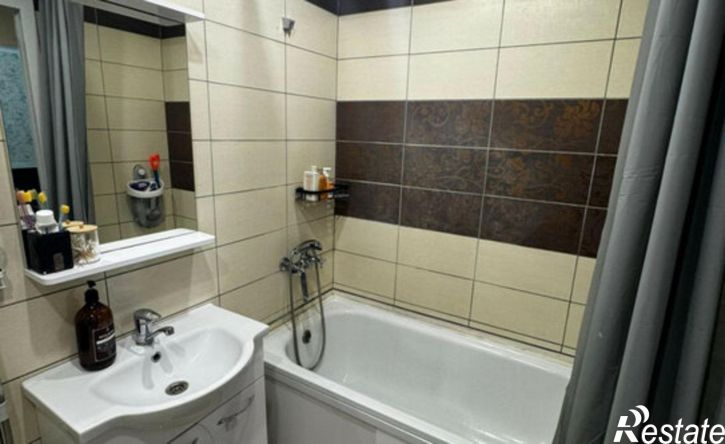 1-комн квартира улица Комарова, 43Б,  д. 43Б