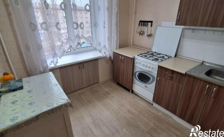 2-комн квартира улица Комарова, 19,  д. 19