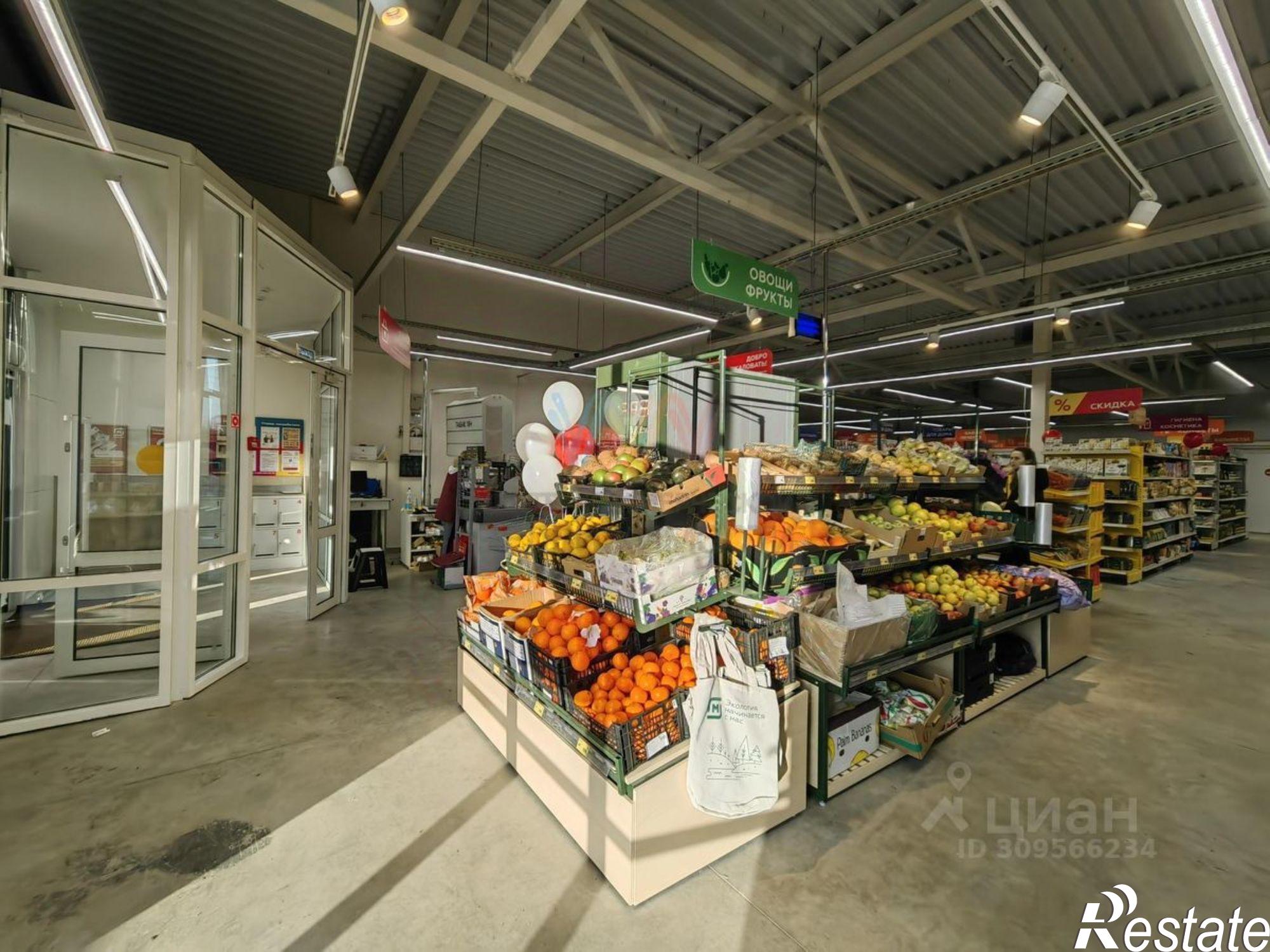 Купить торговое помещение за 52 000 500 рублей на Уфа, Декоративная   50