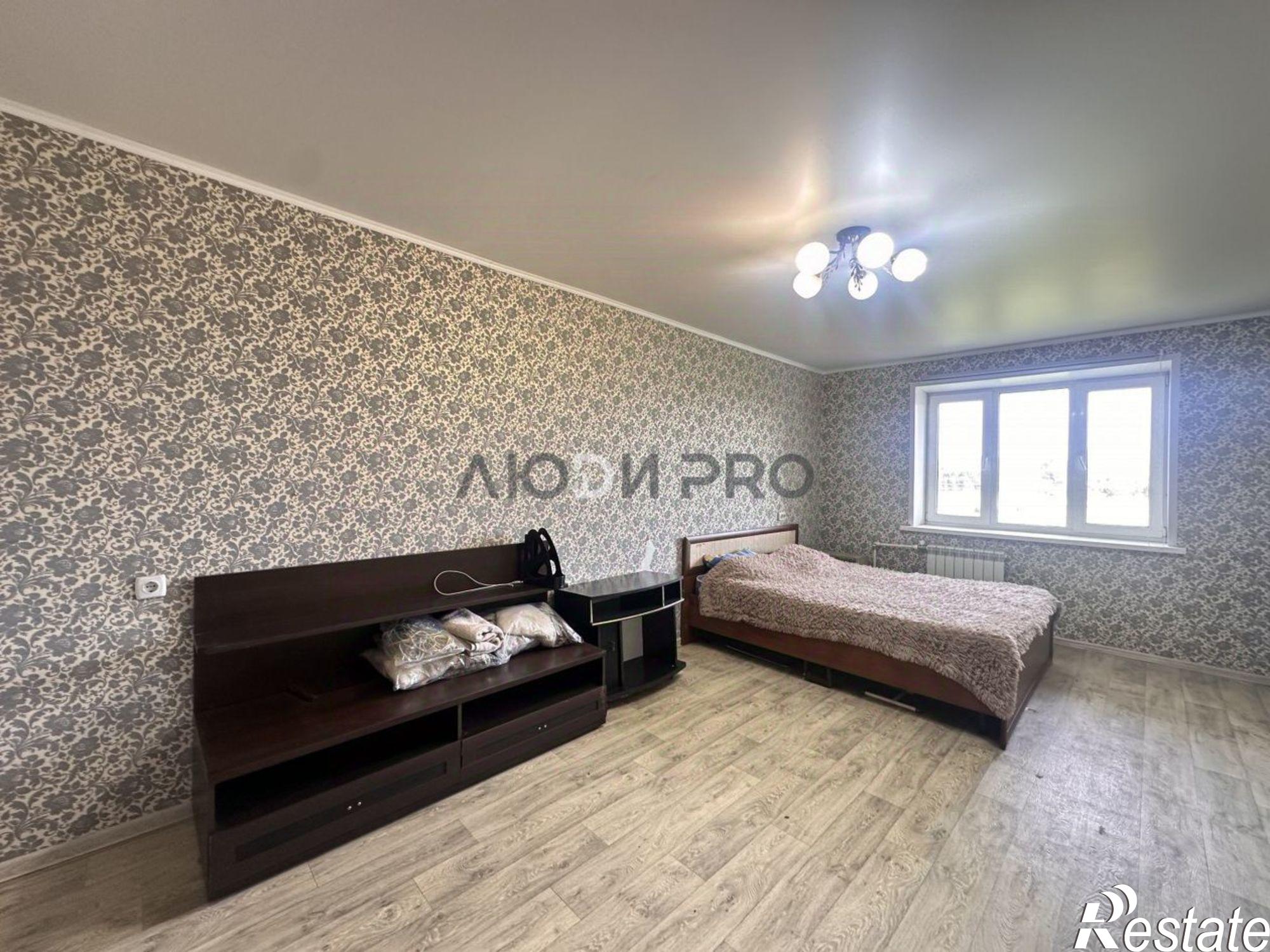 Купить квартиру за 2 330 000 рублей на улица Строителей, 27