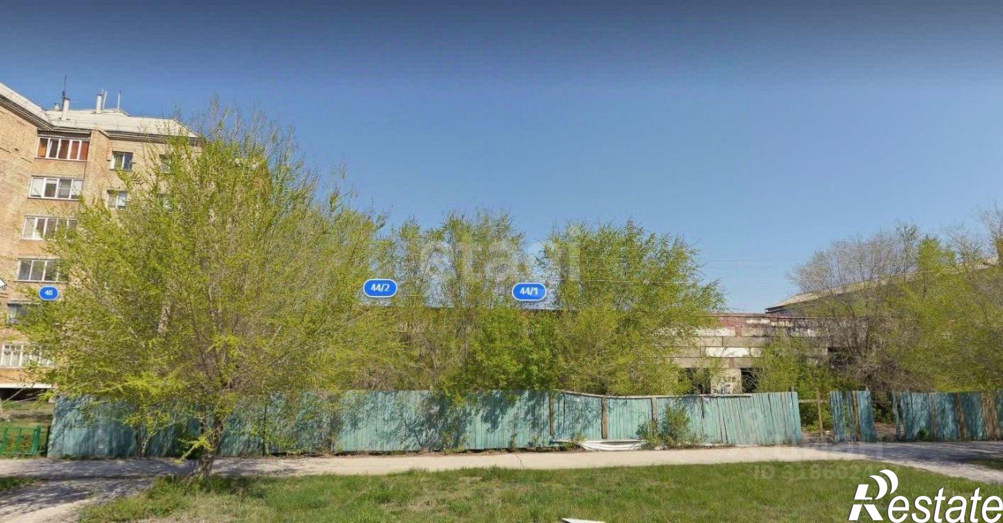 Купить торговое помещение за 27 000 000 рублей на проспект Горняков, 44