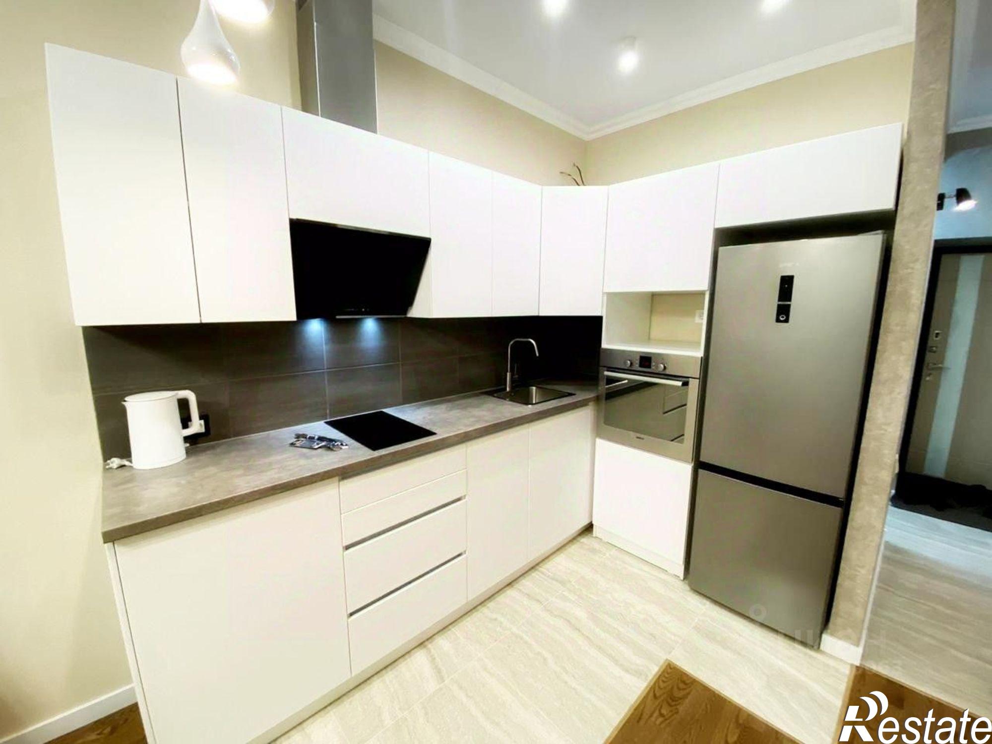 Сдать квартиру за 60 000 рублей на Ленина, 75