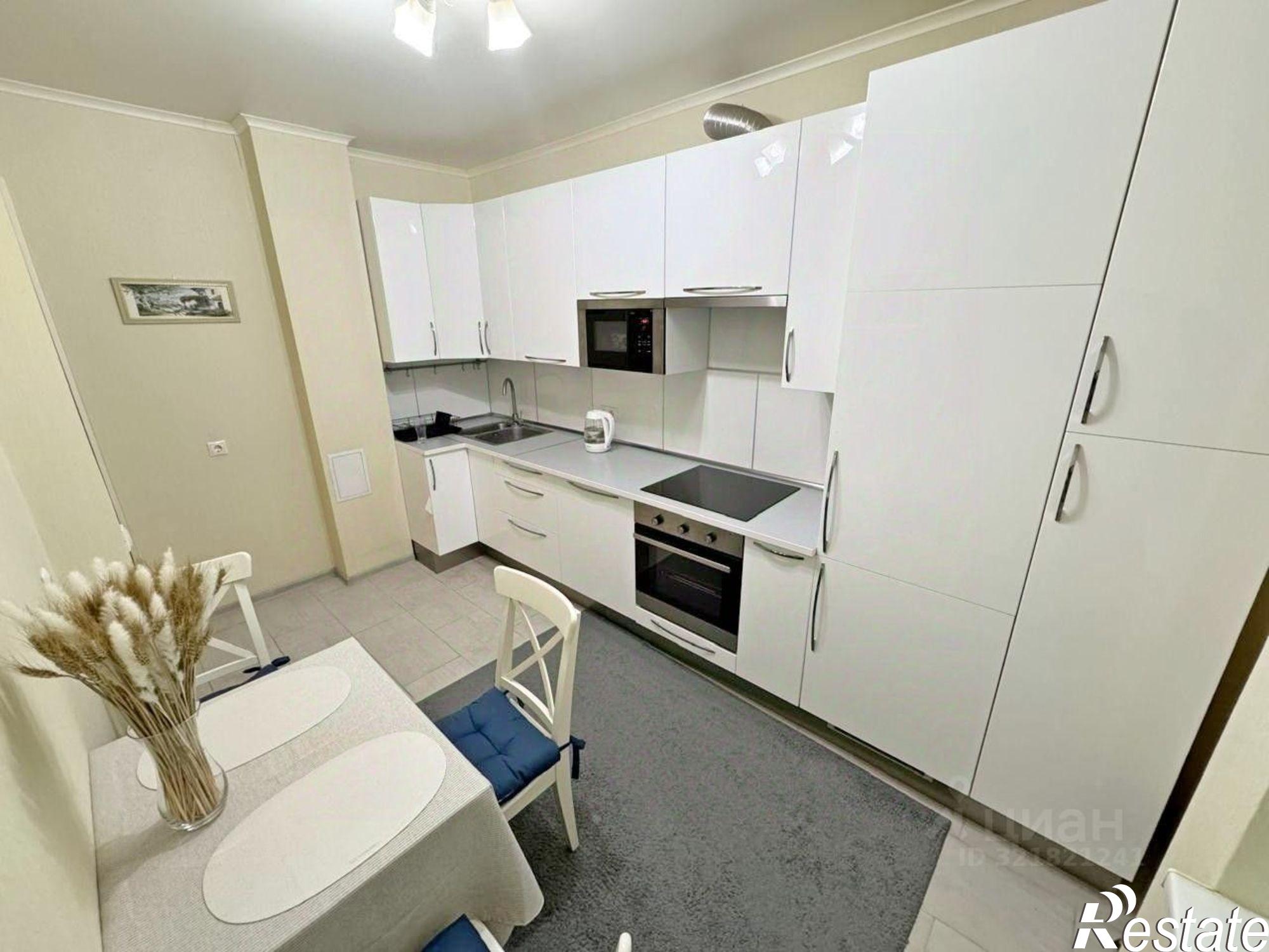 Сдать квартиру за 24 000 рублей на Менделеева, 145