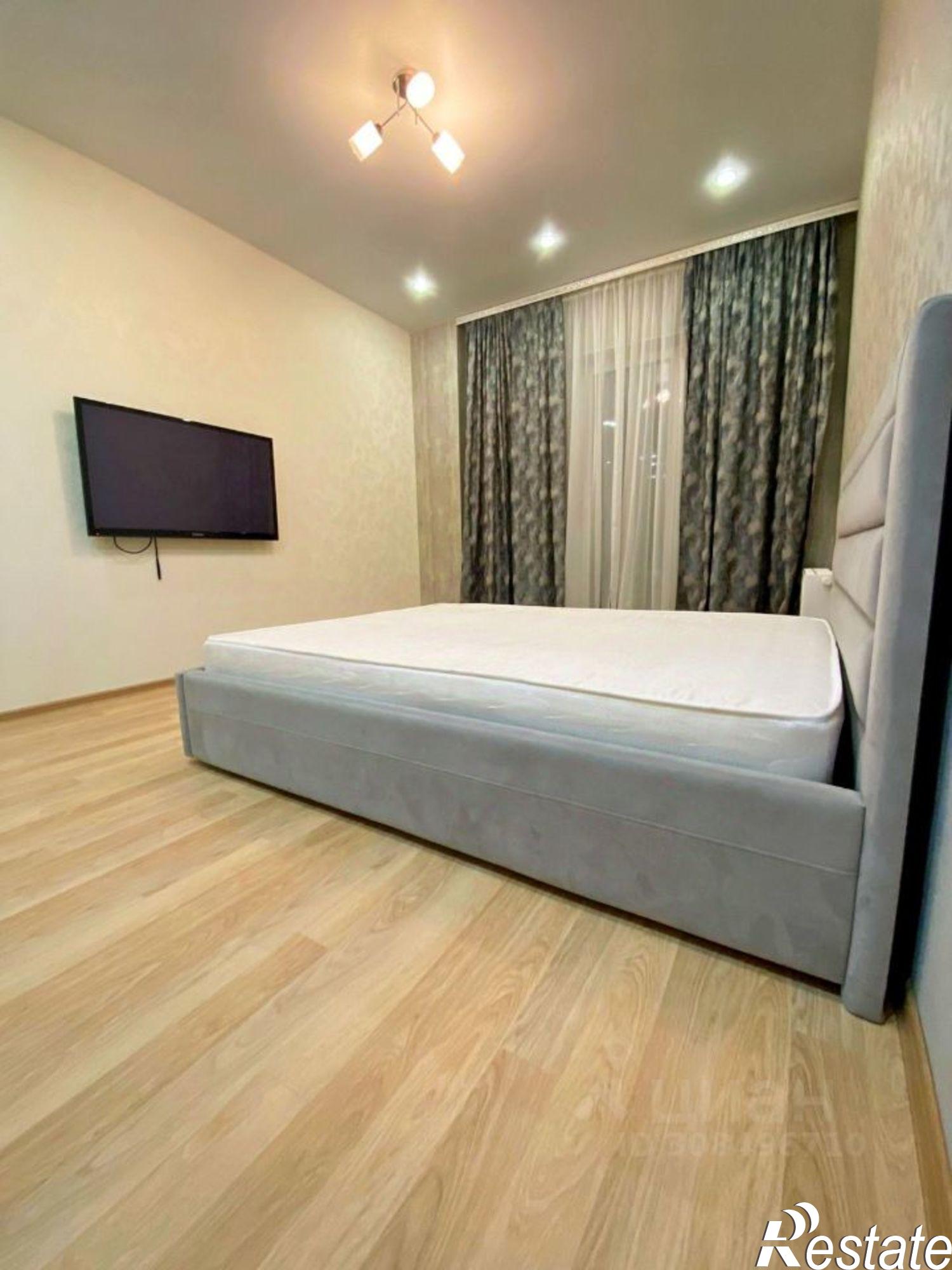 Сдать квартиру за 55 000 рублей на Ленина, 75