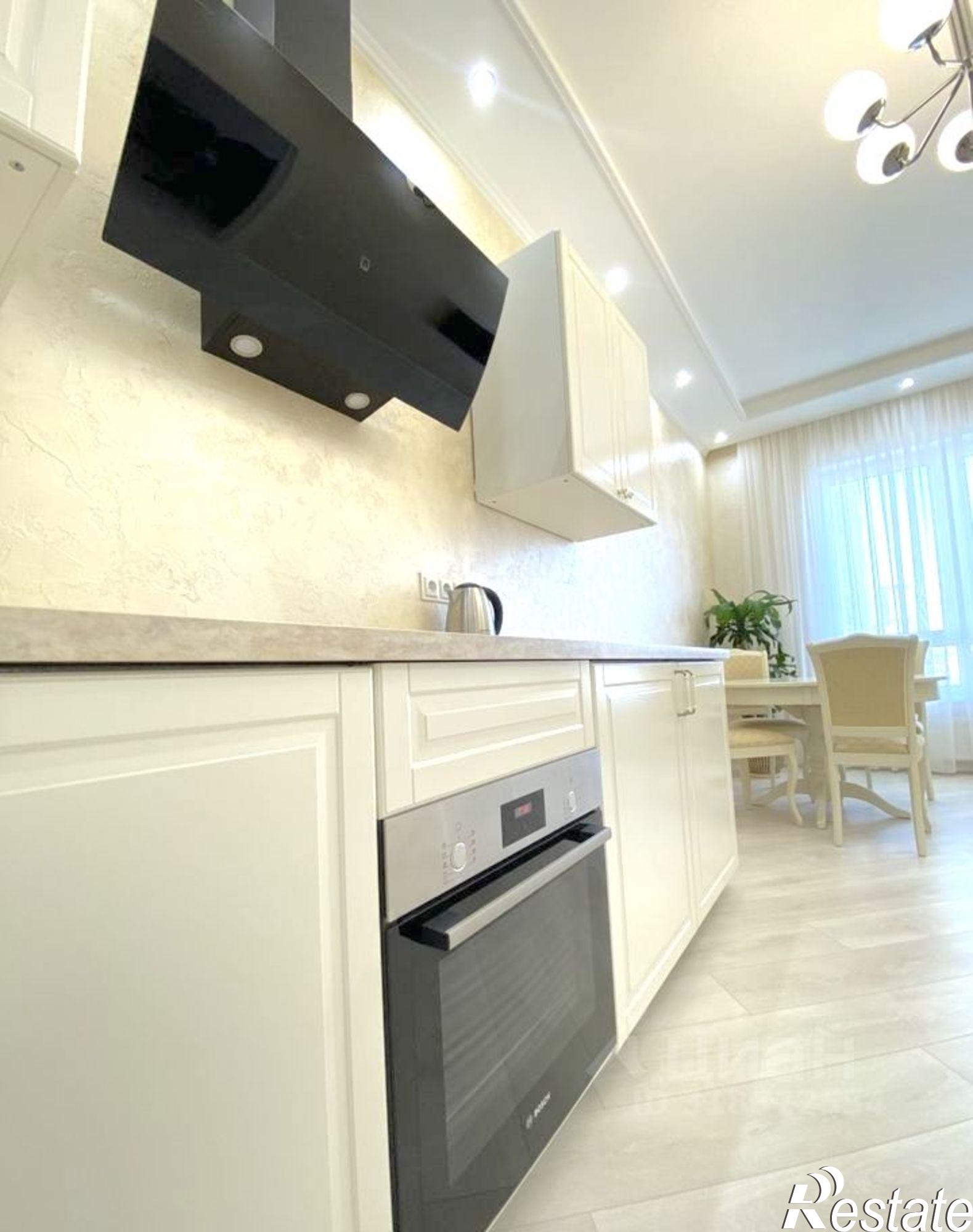 Сдать квартиру за 60 000 рублей на Ленина, 75