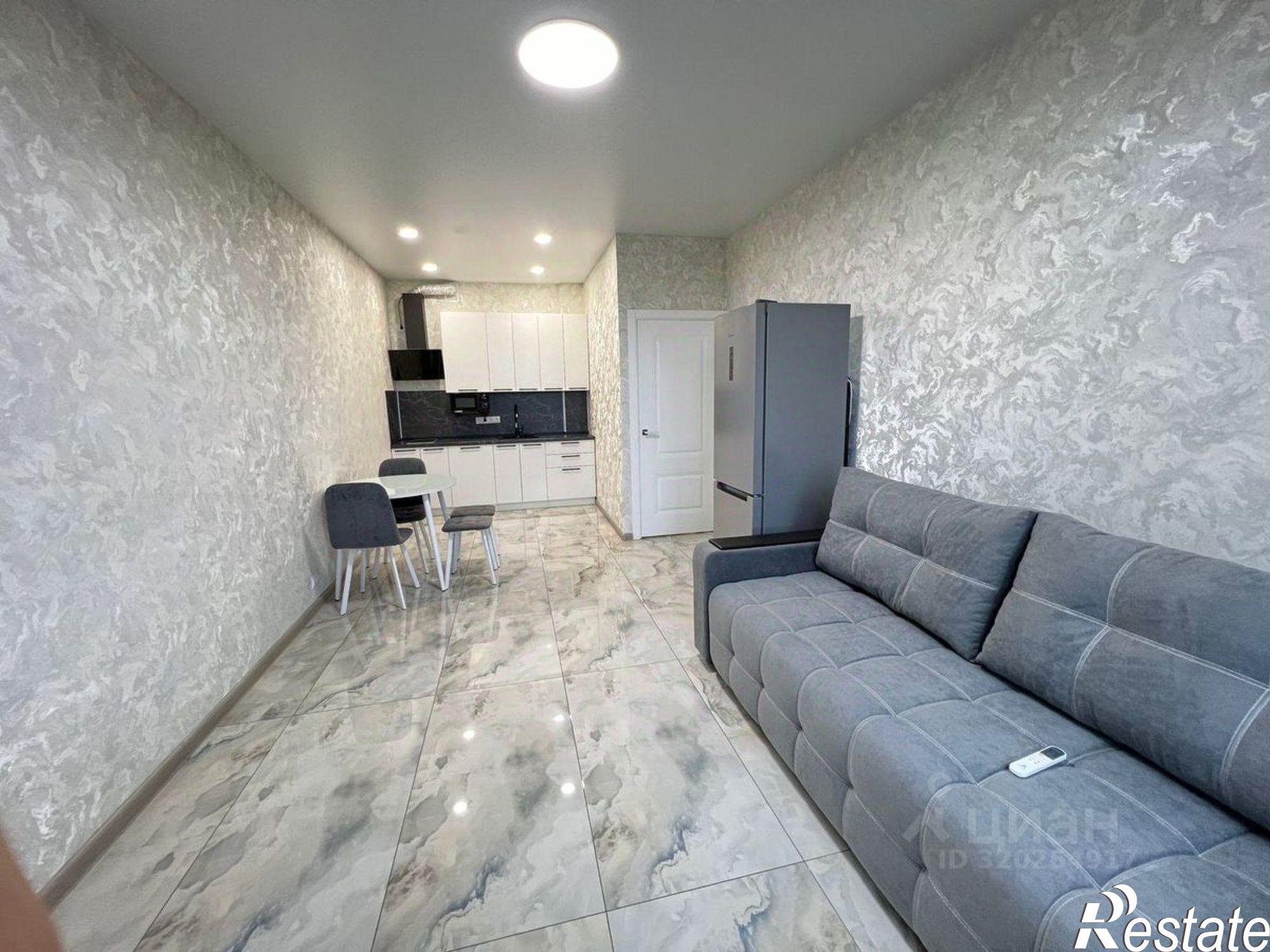 Сдать квартиру за 45 000 рублей на Айская, 61