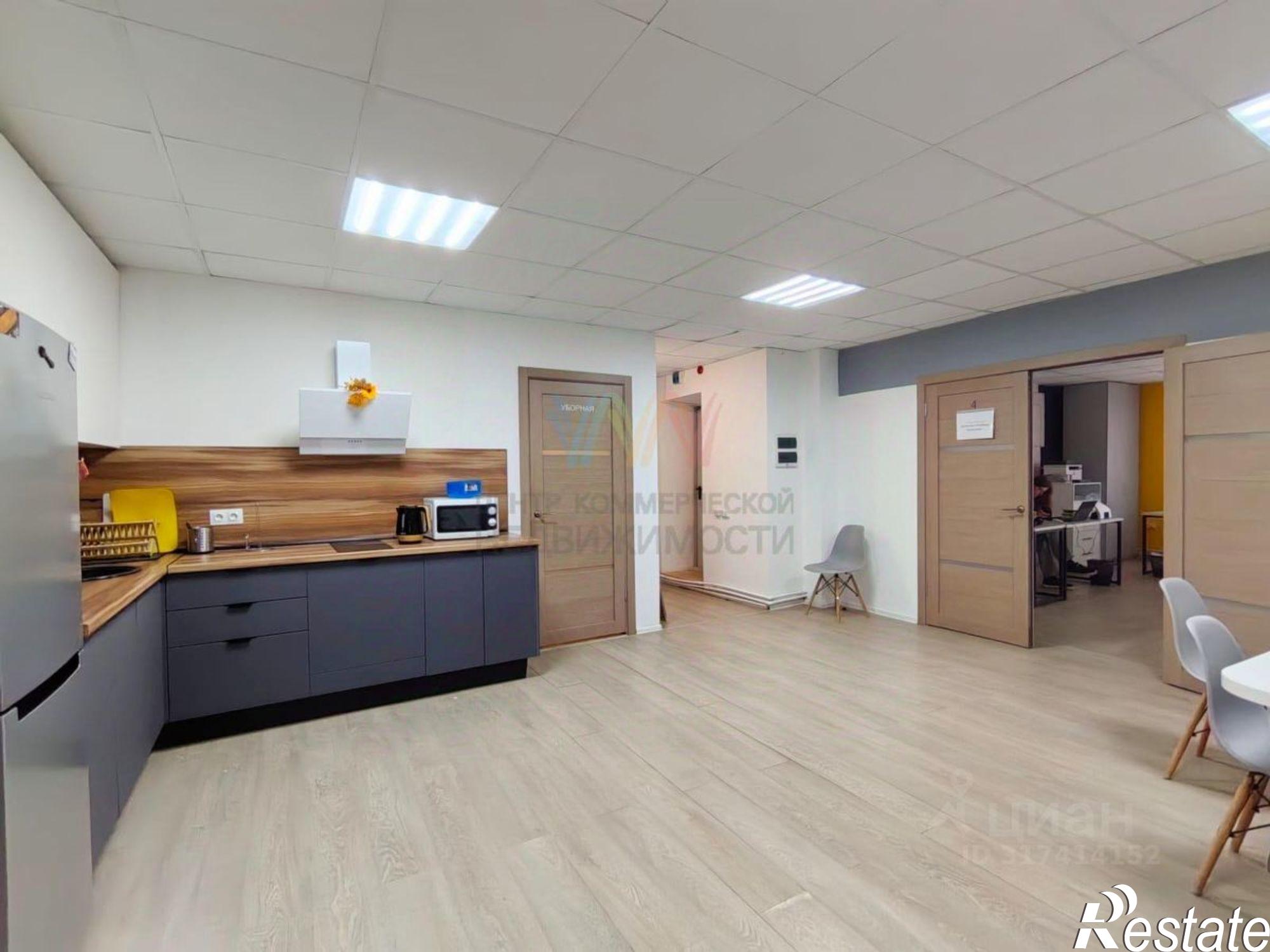 Купить торговое помещение за 160 000 000 рублей на Уфа, Шафиева  52