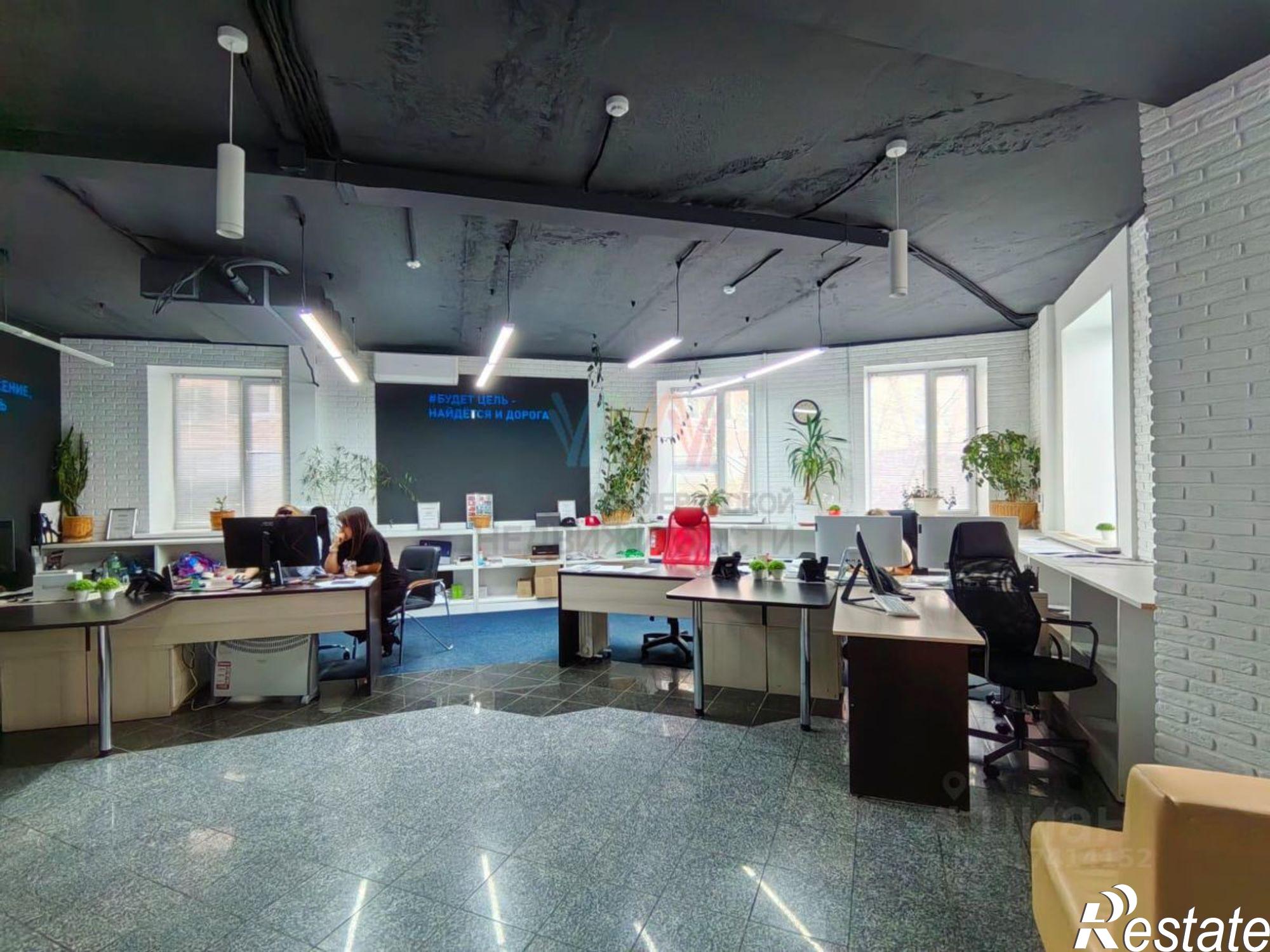 Купить торговое помещение за 160 000 000 рублей на Уфа, Шафиева  52