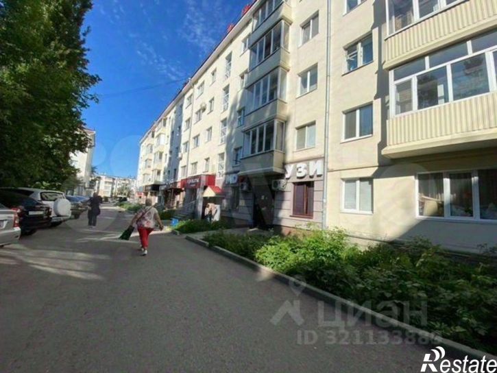 2-комн квартира Бессонова, 3