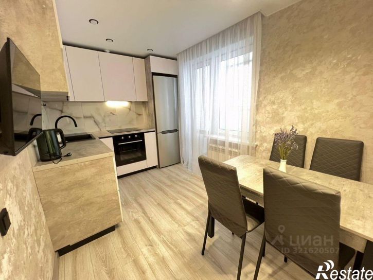 2-комн квартира Пархоменко, 151/2