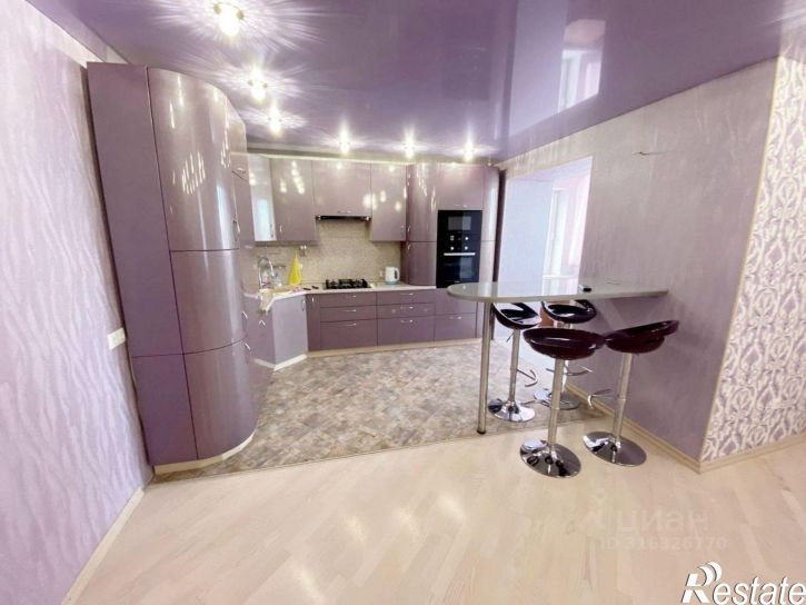 3-комн квартира Высотная, 12