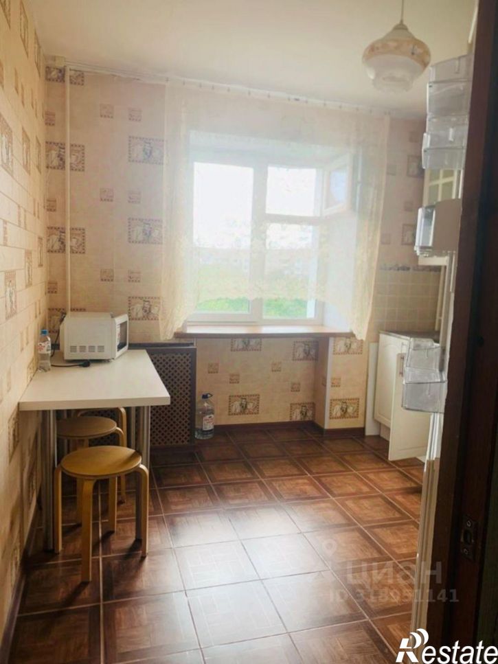 1-комн квартира проспект Октября, 180