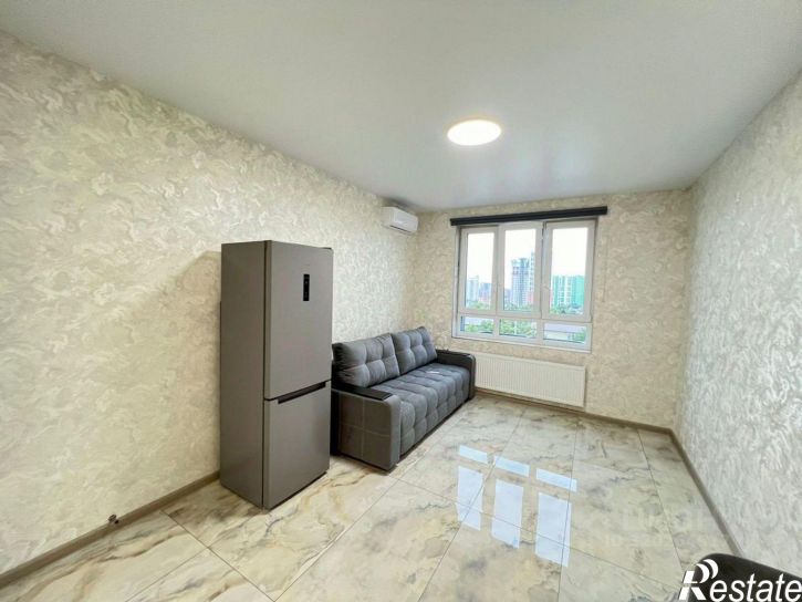 2-комн квартира Айская, 61