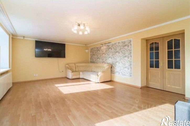 3-комн квартира ул Обская, д 5/1