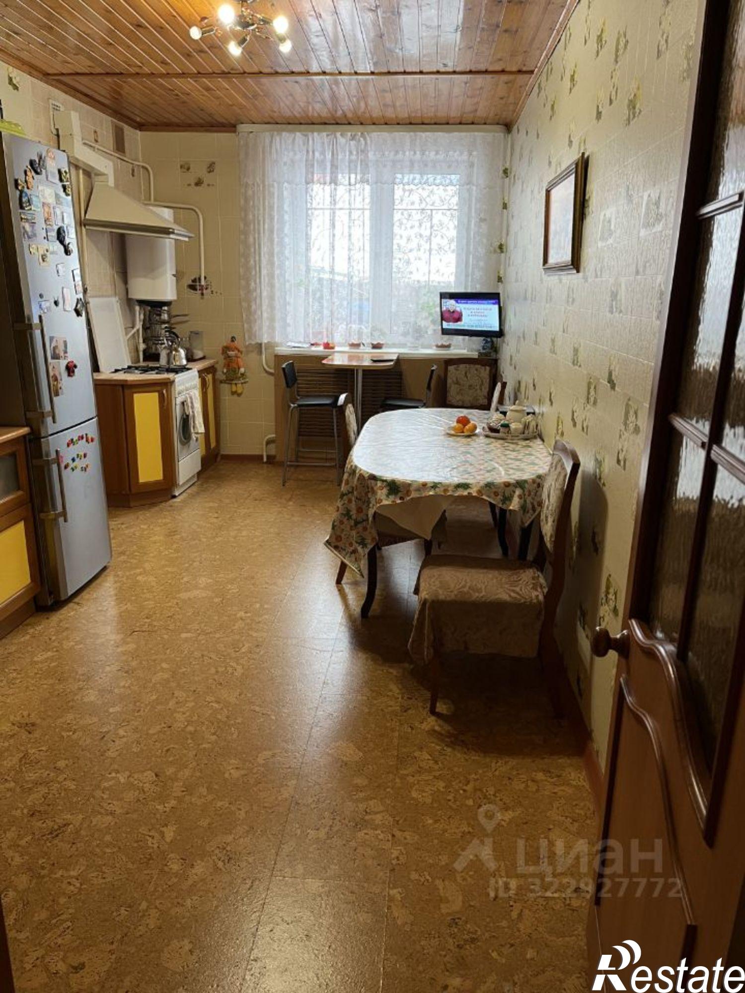 Купить дачу, дом, коттедж за 10 800 000 рублей на 1-я Береговая улица, 104