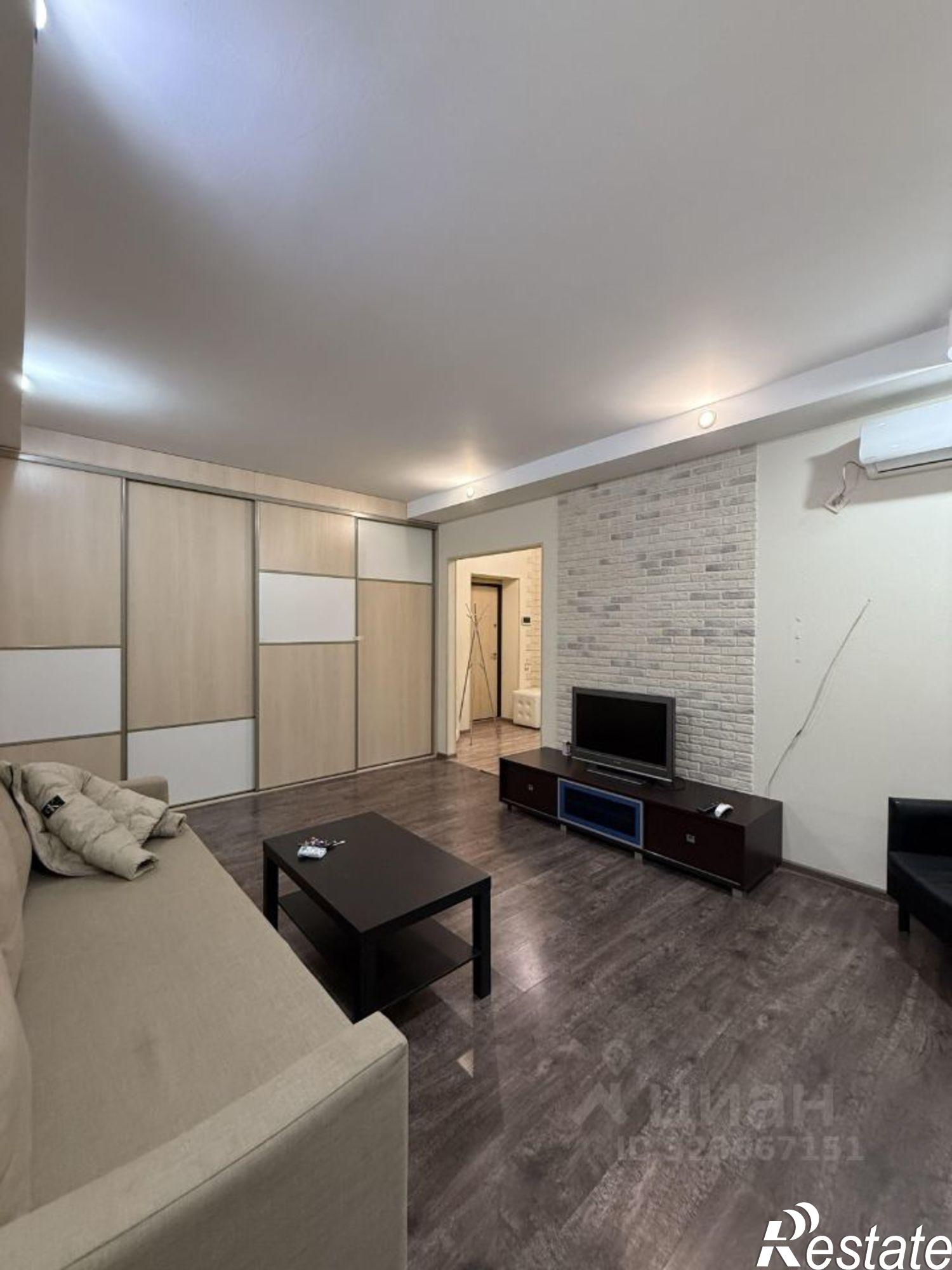 Сдать квартиру за 38 000 рублей на Уфа, улица Цюрупы, 79