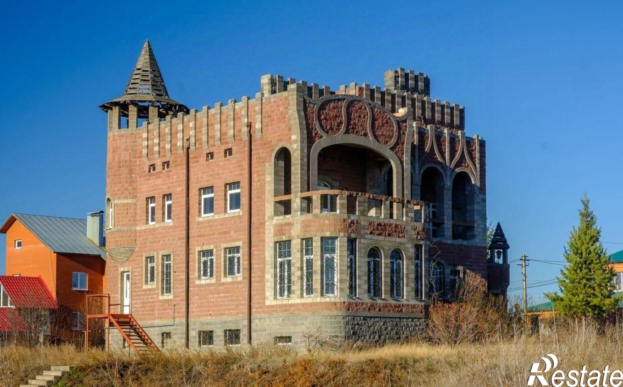 Купить дачу, дом, коттедж за 20 000 000 рублей на ул Вишневая, 1