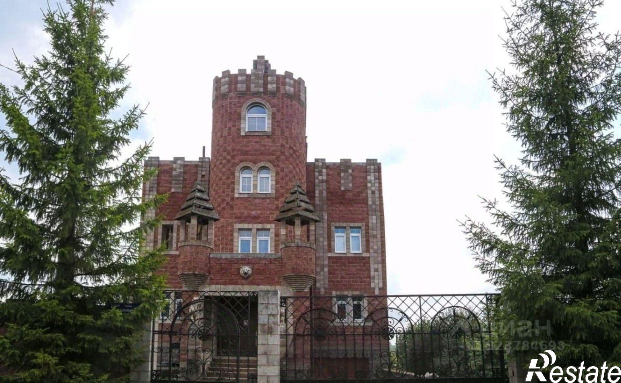 Купить дачу, дом, коттедж за 20 000 000 рублей на ул Вишневая, 1