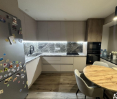 3-комн, 63кв м, этаж 1/9 ул Достоевского, 45