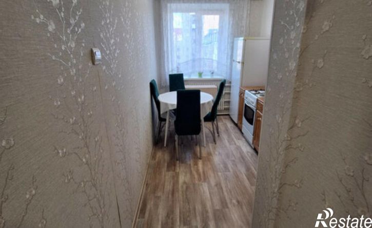 3-комн квартира улица Комарова, 47/1,  д. 47/1