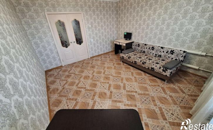 3-комн квартира улица Комарова, 47/1,  д. 47/1