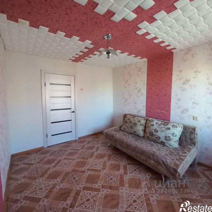 3-комн квартира улица Войкова, 103,  д. 103