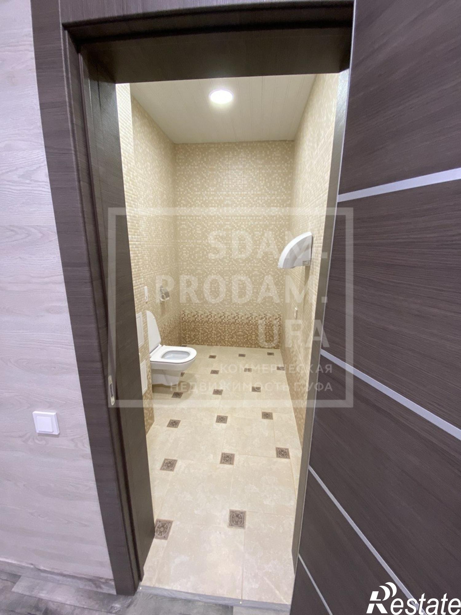 Купить торговое помещение за 6 820 800 рублей на Центральная улица, д.56/2