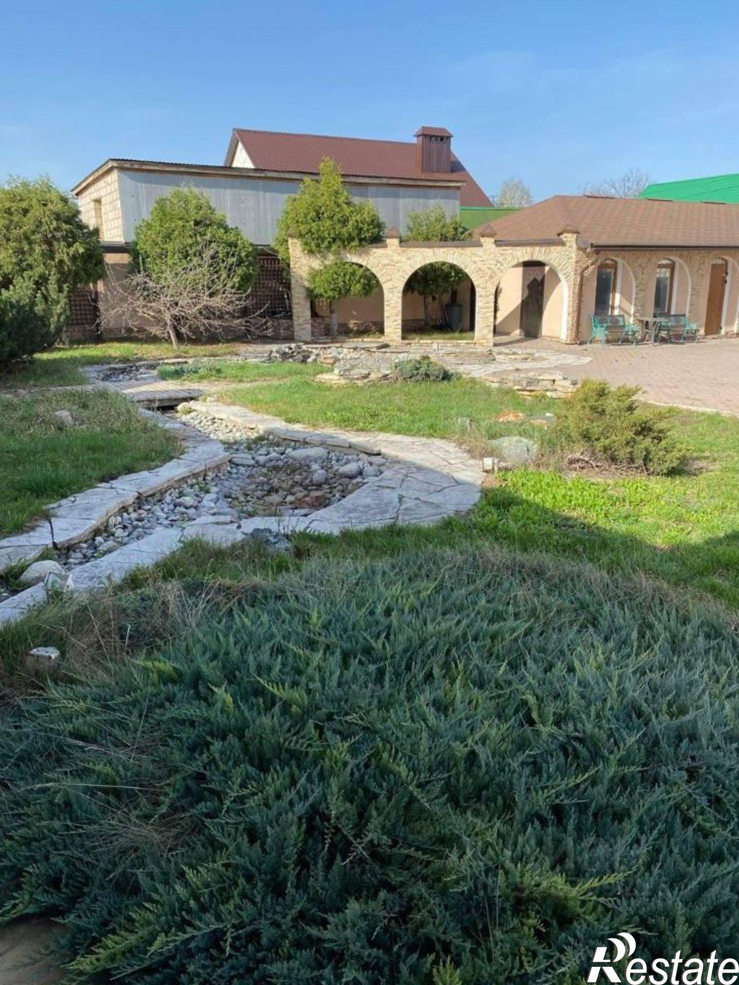 Купить дачу, дом, коттедж за 22 000 000 рублей на улица Сайфутдинова, 38