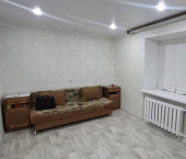 1-комн, 30кв м, этаж 1/5 улица Комарова, 21А