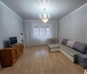 3-комн, 90кв м, этаж 2/2 улица Островского, 8