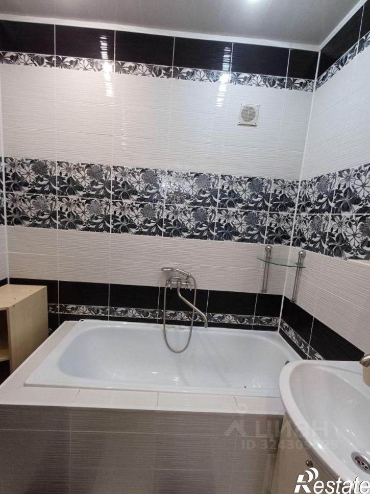 3-комн квартира улица Островского, 8,  д. 8