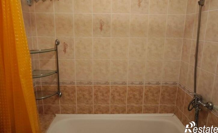 2-комн квартира улица М.Г.Амирова, 4/2,  д. 4/2