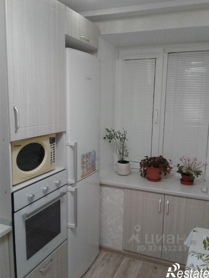 4-комн квартира Стахановская улица, 26,  д. 26