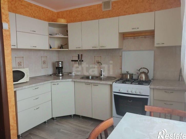 4-комн квартира улица Мира, 144,  д. 144