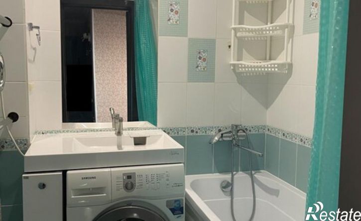 2-комн квартира улица Комарова, 30,  д. 30