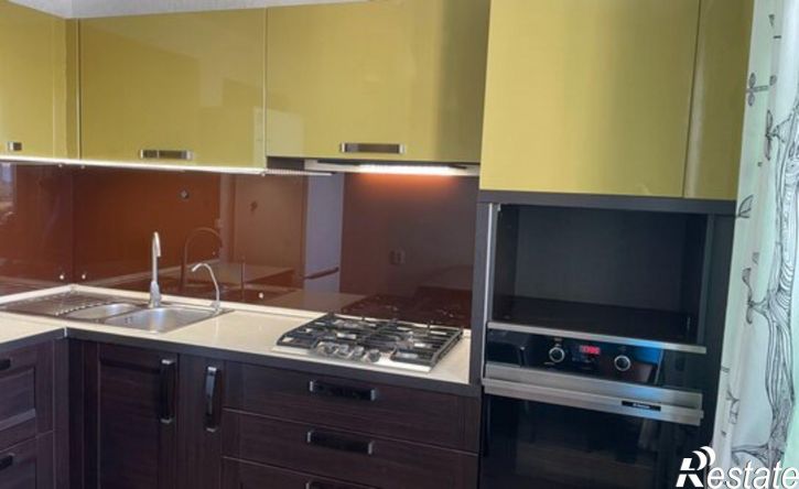 2-комн квартира улица Комарова, 30,  д. 30