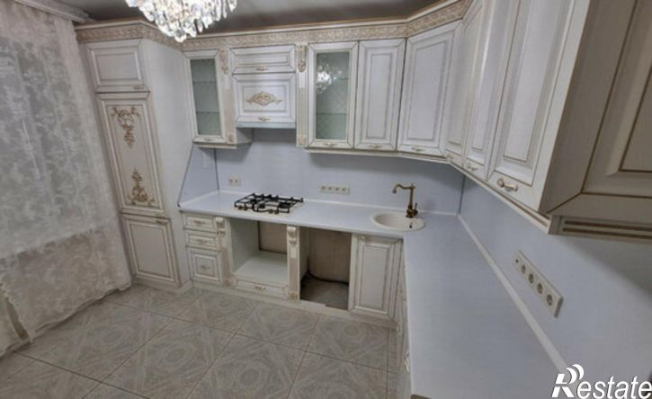 3-комн квартира ул Комарова, 43,  д. 43