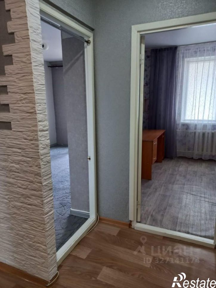 3-комн квартира мкр 32-й, 8,  д. 8