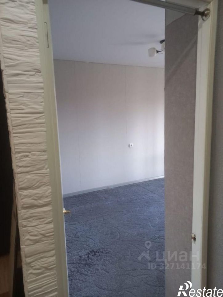 3-комн квартира мкр 32-й, 8,  д. 8