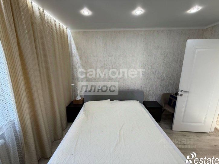 4-комн квартира б-р Славы, 10,  д. 10