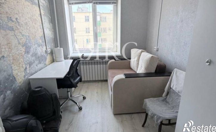 4-комн квартира улица Гагарина, 16,  д. 16