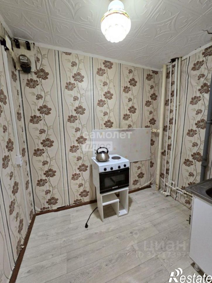 2-комн квартира пл Лесокомбината, 5,  д. 5