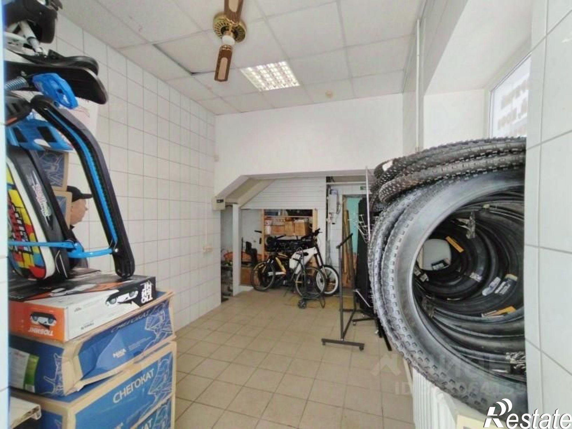 Купить торговое помещение за 999 005 рублей на Октябрьский
