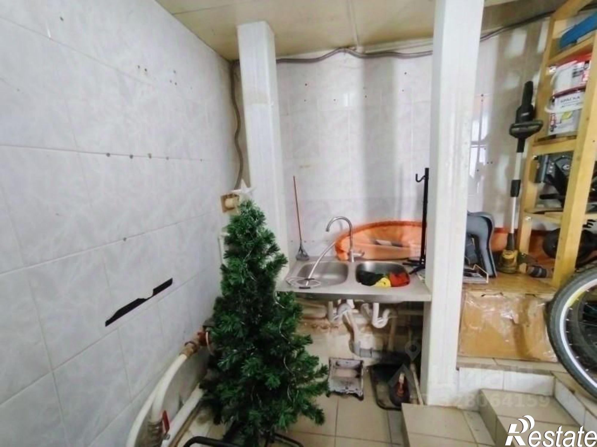 Купить торговое помещение за 999 005 рублей на Октябрьский