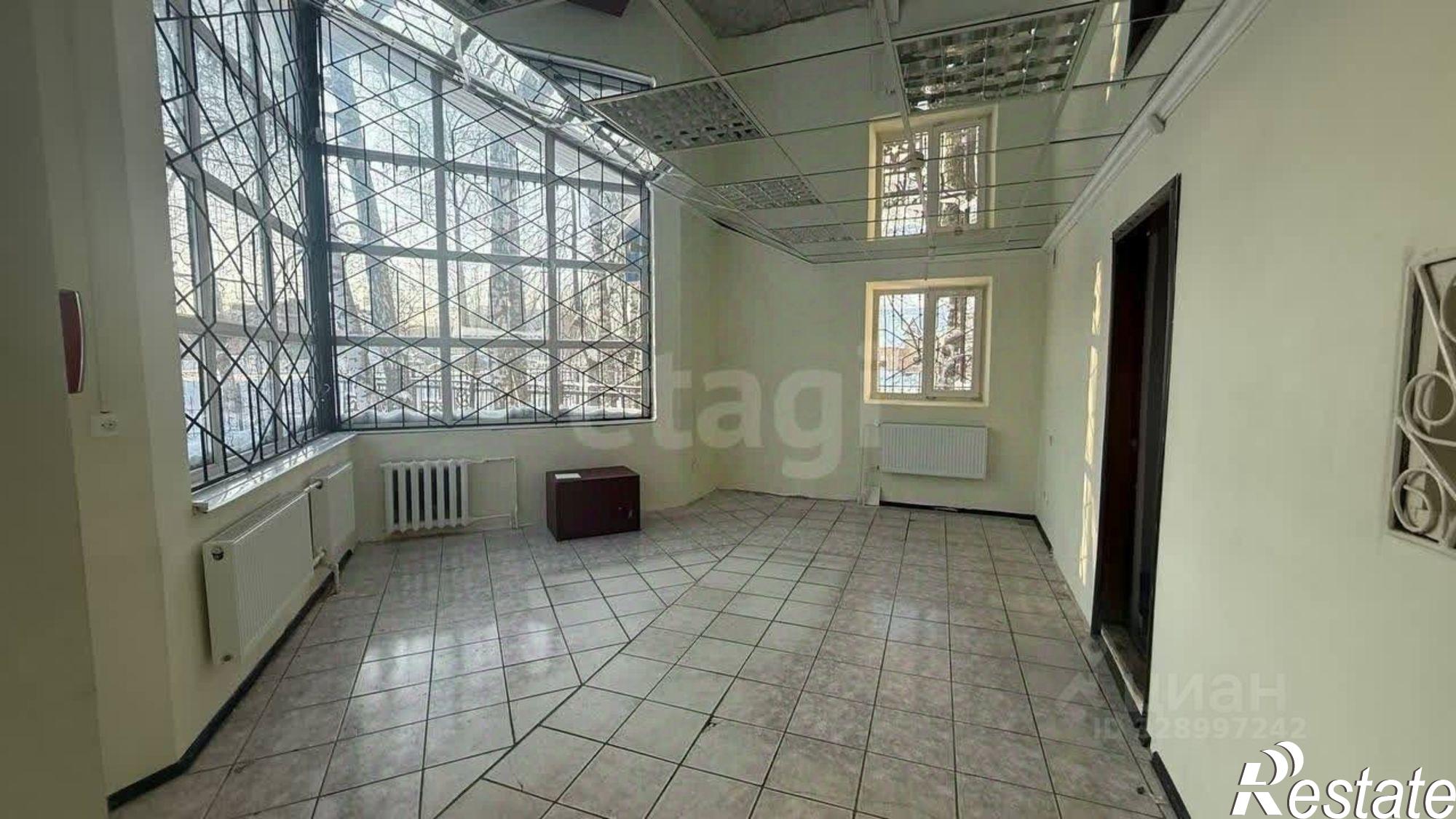 Купить торговое помещение за 4 168 760 рублей на улица Мира, 129А