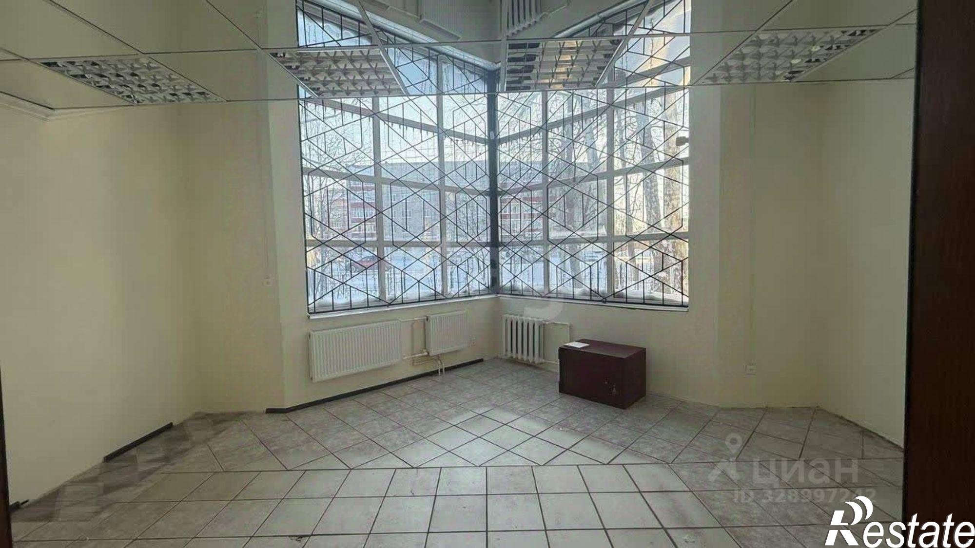 Купить торговое помещение за 4 168 760 рублей на улица Мира, 129А